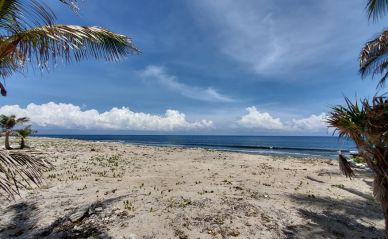 Listing ID: URE0629, Swanish Bay Utila, Bay Islands, HN - Swanish Bay Waterfront Lot 3, Photo #