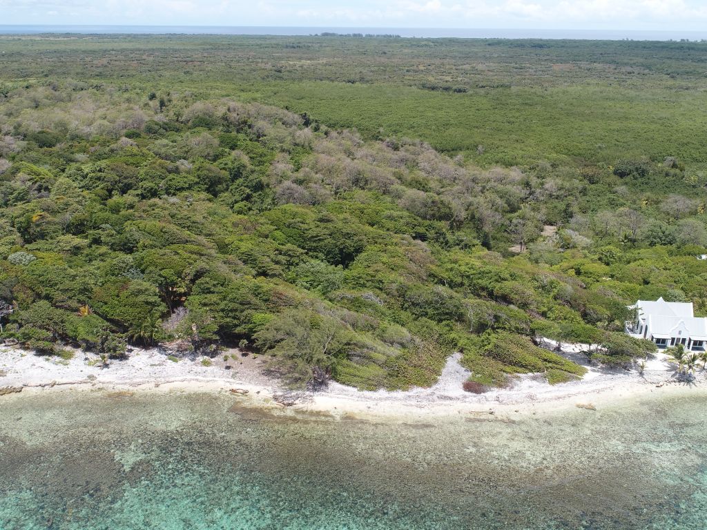 Listing ID: URE0636, Big Rock Utila, Bay Islands, HN - Big Rock Lot #2, Photo #