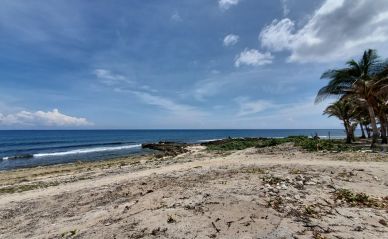 Listing ID: URE0639,  Utila, Bay Islands, HN - Swanish Bay Waterfront Lot 2, Photo #