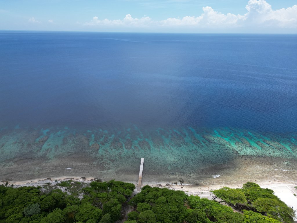 Listing ID: URE0662, Big Rock Utila, Bay Islands, HN - Big Rock Oceanfront Lot 11, Photo #