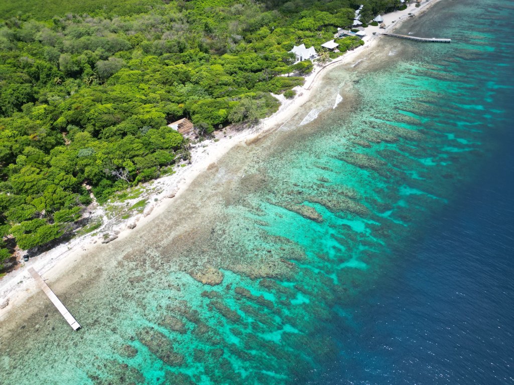 Listing ID: URE0664, Big Rock Utila, Bay Islands, HN - Big Rock Seven Interior Lots, Photo #