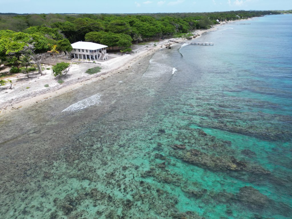 Listing ID: URE0664, Big Rock Utila, Bay Islands, HN - Big Rock Seven Interior Lots, Photo #