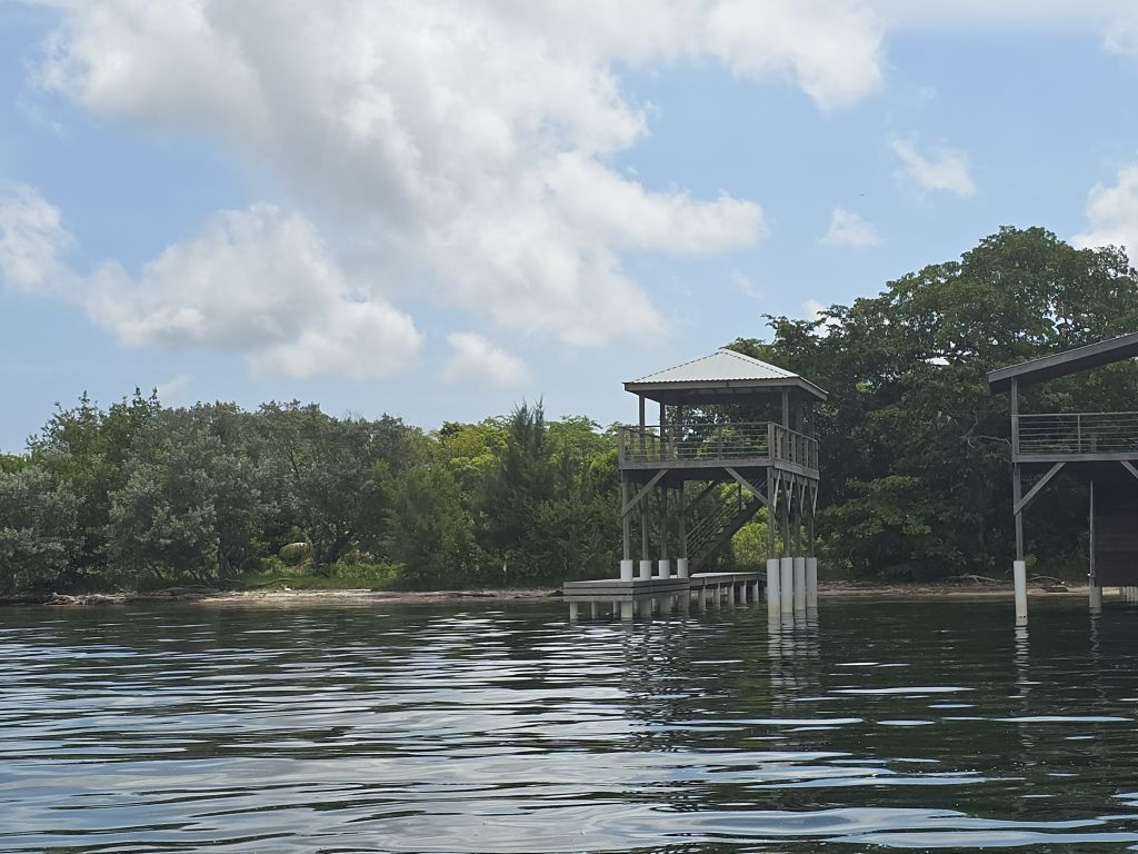 Listing ID: URE0678, David's Beach Utila, Bay Islands, HN - Sunset Shores With Dock & Boat Slip, Photo #