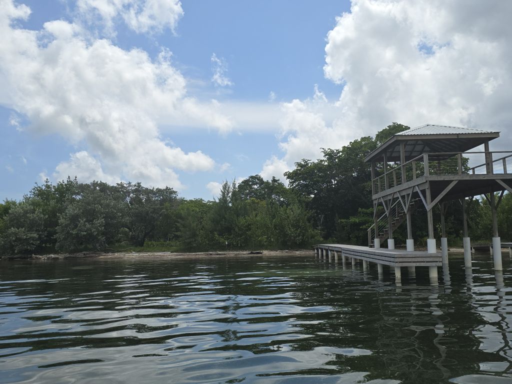 Listing ID: URE0678, David's Beach Utila, Bay Islands, HN - Sunset Shores With Dock & Boat Slip, Photo #
