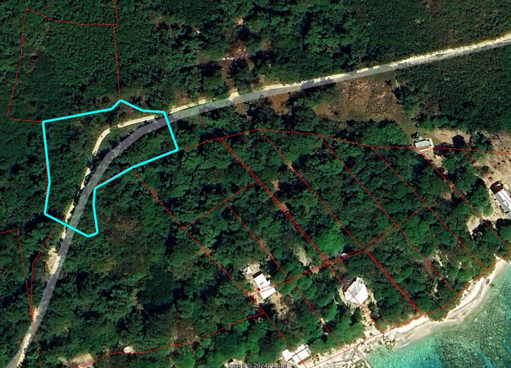 Listing ID: URE0683, Big Rock Utila, Bay Islands, HN - Indian Hill Lot, Photo #