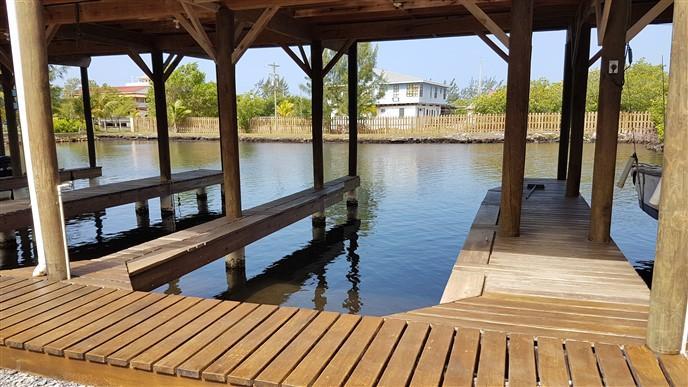 Listing ID: URE0689, The Palms, Blue Bayou Utila, Bay Islands, HN - Boat Slip With Garage At The Palms, Photo #