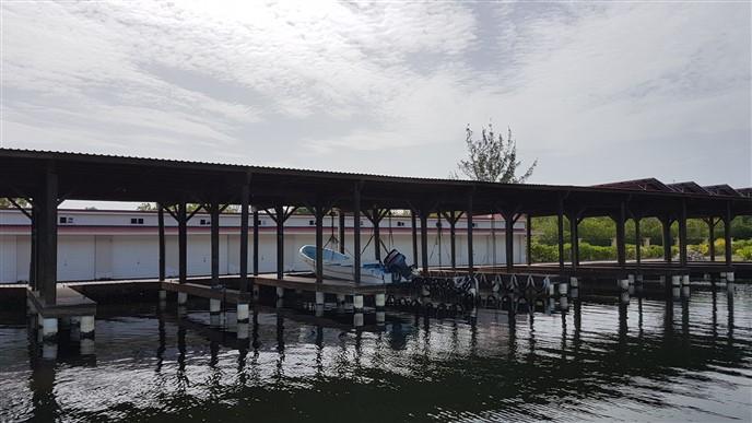 Listing ID: URE0689, The Palms, Blue Bayou Utila, Bay Islands, HN - Boat Slip With Garage At The Palms, Photo #