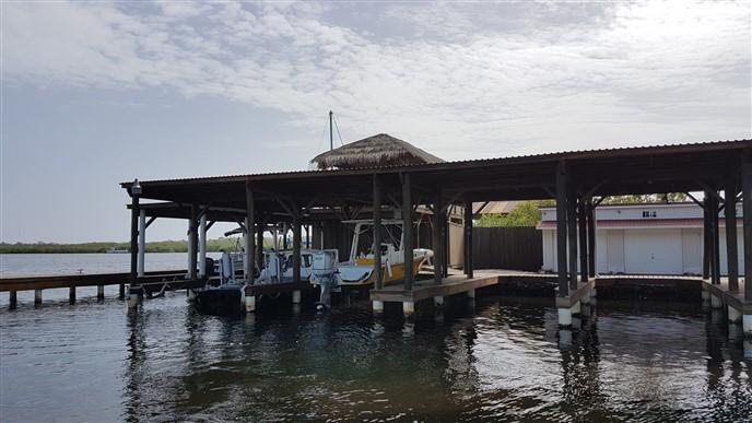 Listing ID: URE0689, The Palms, Blue Bayou Utila, Bay Islands, HN - Boat Slip With Garage At The Palms, Photo #