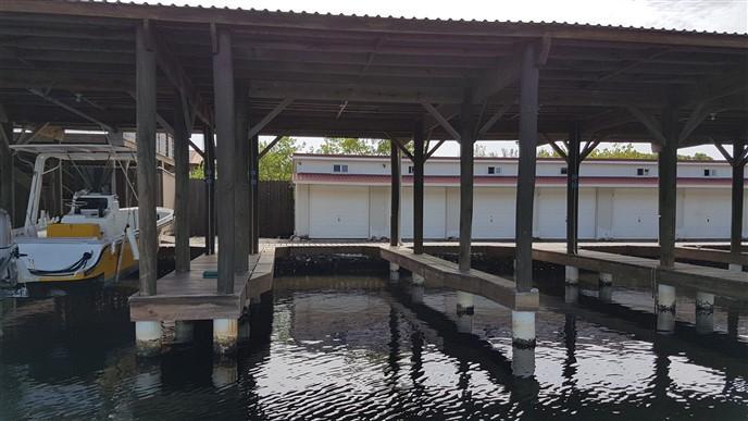 Listing ID: URE0689, The Palms, Blue Bayou Utila, Bay Islands, HN - Boat Slip With Garage At The Palms, Photo #