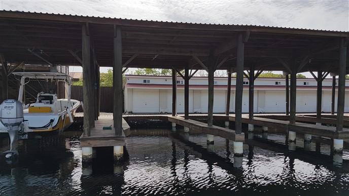 Listing ID: URE0689, The Palms, Blue Bayou Utila, Bay Islands, HN - Boat Slip With Garage At The Palms, Photo #