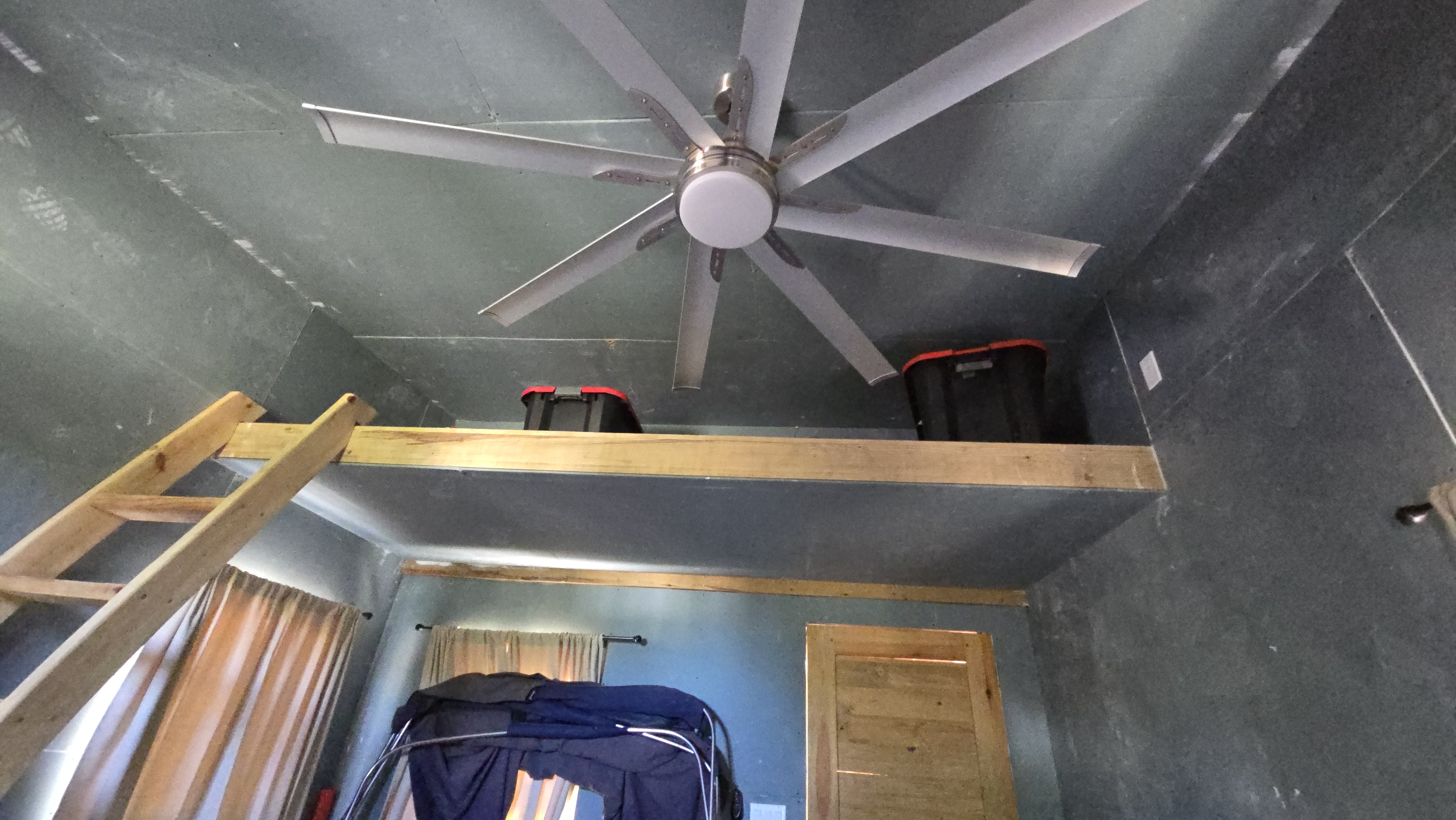 Listing ID: URE0693, Holland Beach Utila, Bay Islands, HN - Oceanfront property with small bodega and boat dock, Photo #