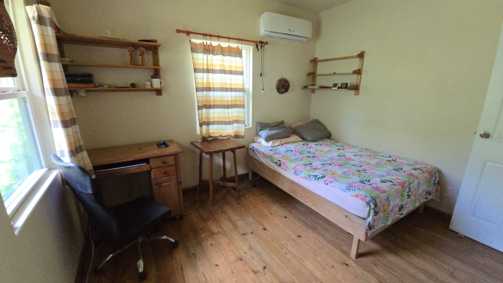 Listing ID: URE0701, Mariners Landing Utila, Bay Islands, HN - Green Haven Retreat, Photo #