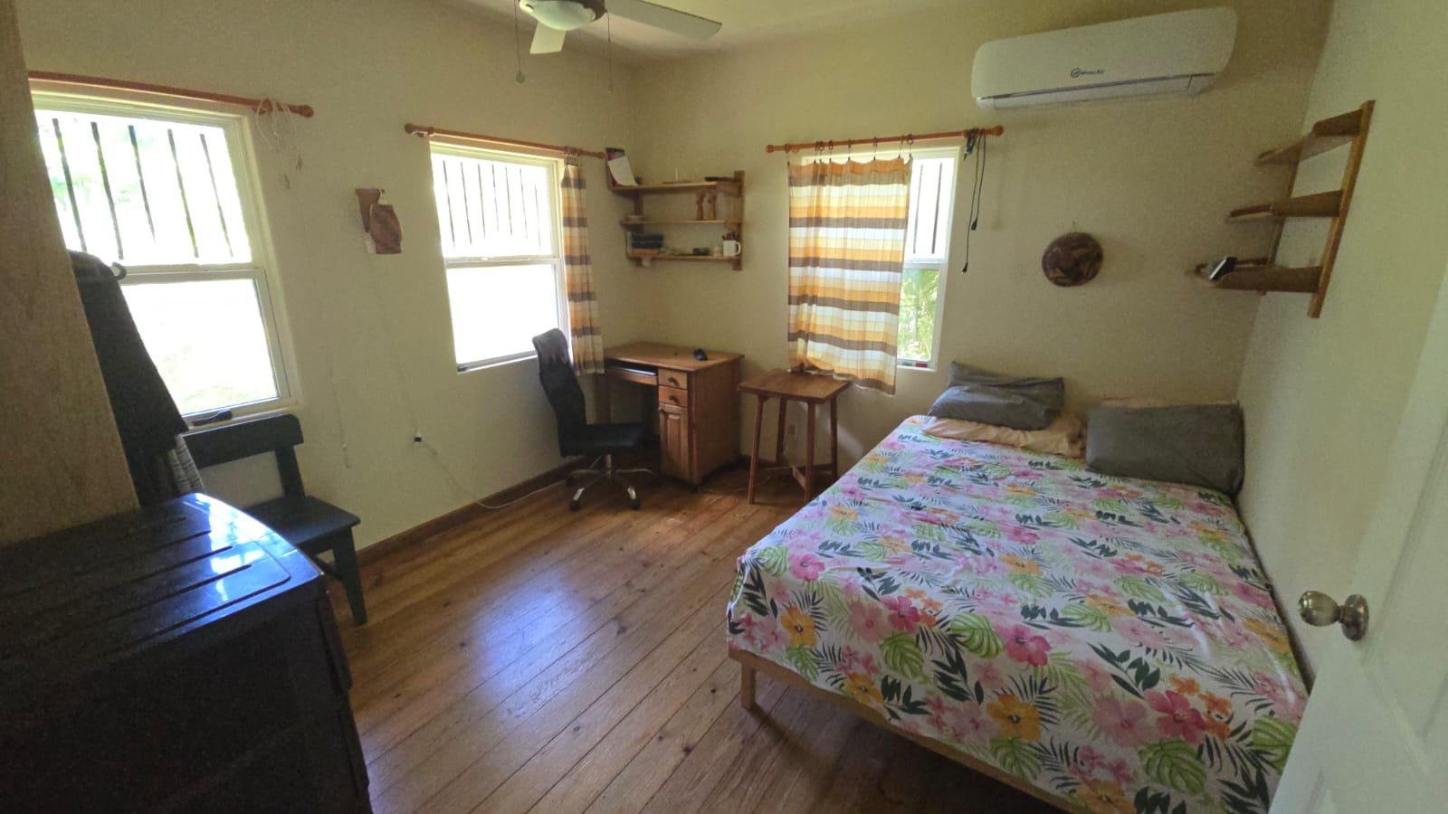 Listing ID: URE0701, Mariners Landing Utila, Bay Islands, HN - Green Haven Retreat, Photo #