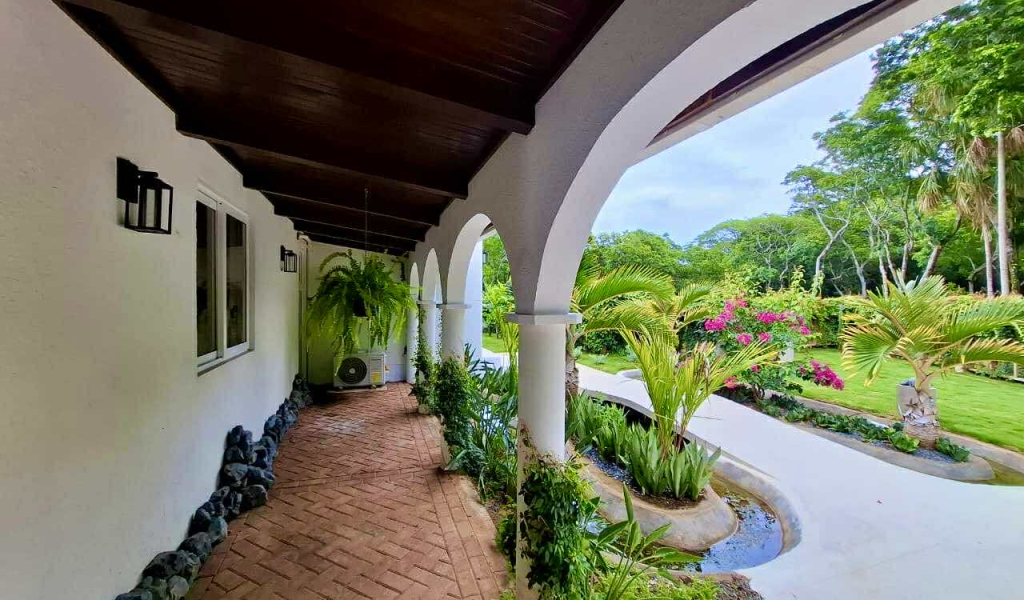 Listing ID: URE0719, New Jericho Utila, Bay Islands, HN - Fortalaza Main House, Photo #