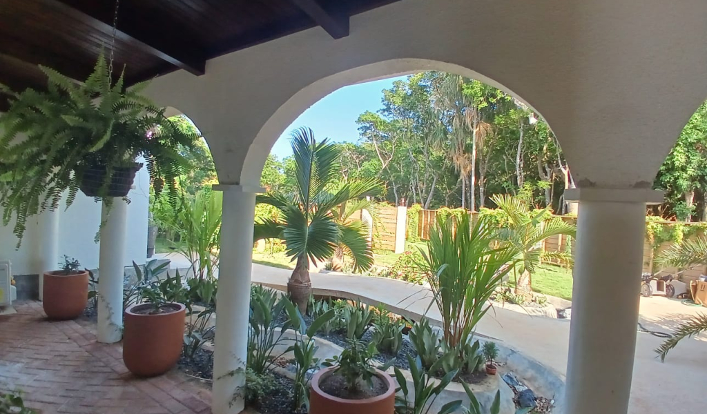 Listing ID: URE0719, New Jericho Utila, Bay Islands, HN - Fortalaza Main House, Photo #