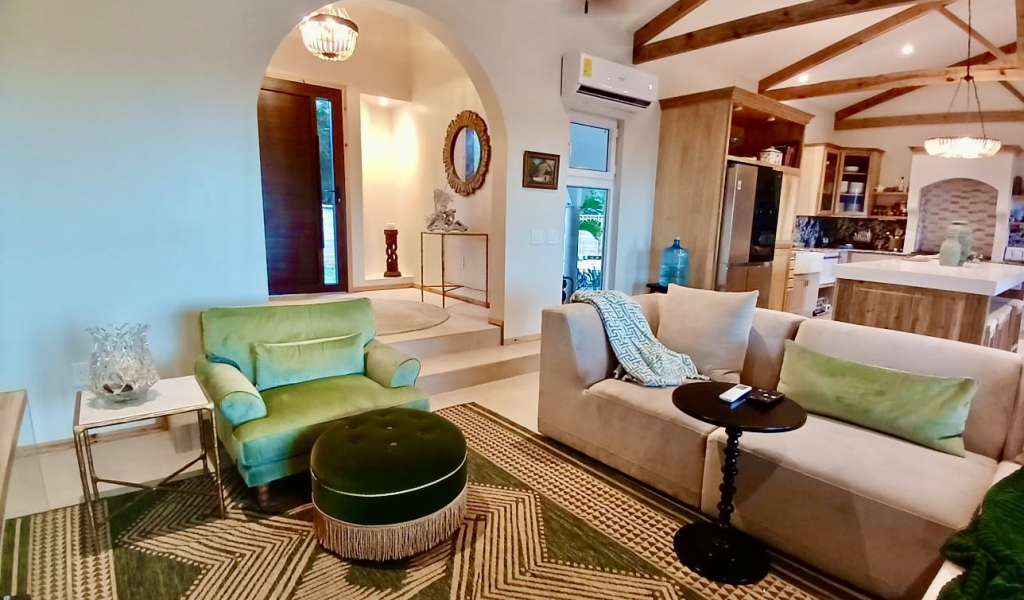 Listing ID: URE0719, New Jericho Utila, Bay Islands, HN - Fortalaza Main House, Photo #