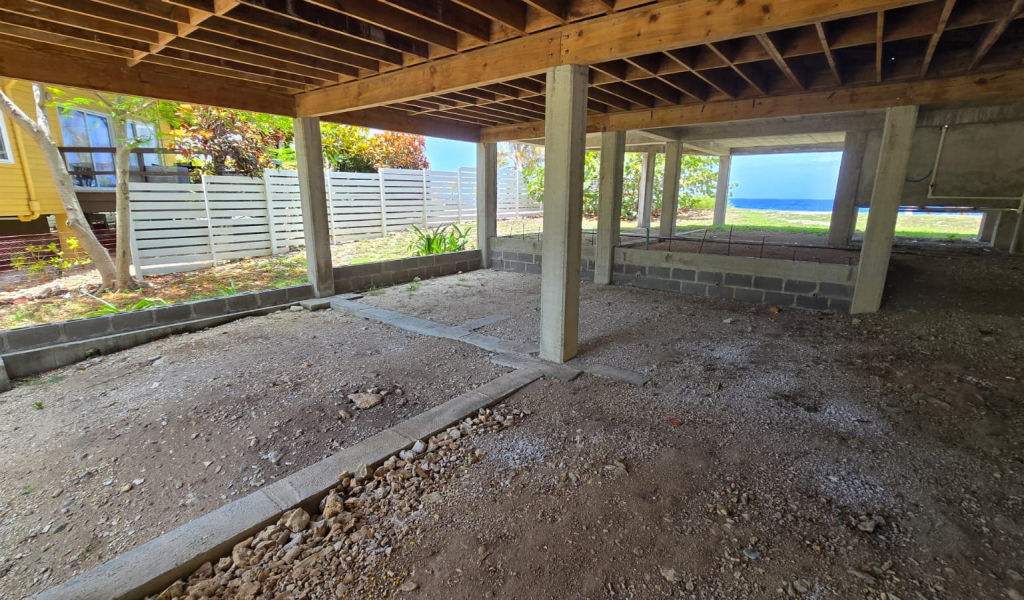 Listing ID: URE0722, Coconut Cove Utila, Bay Islands, HN - Coconut Cove Unfinished Gem, Photo #