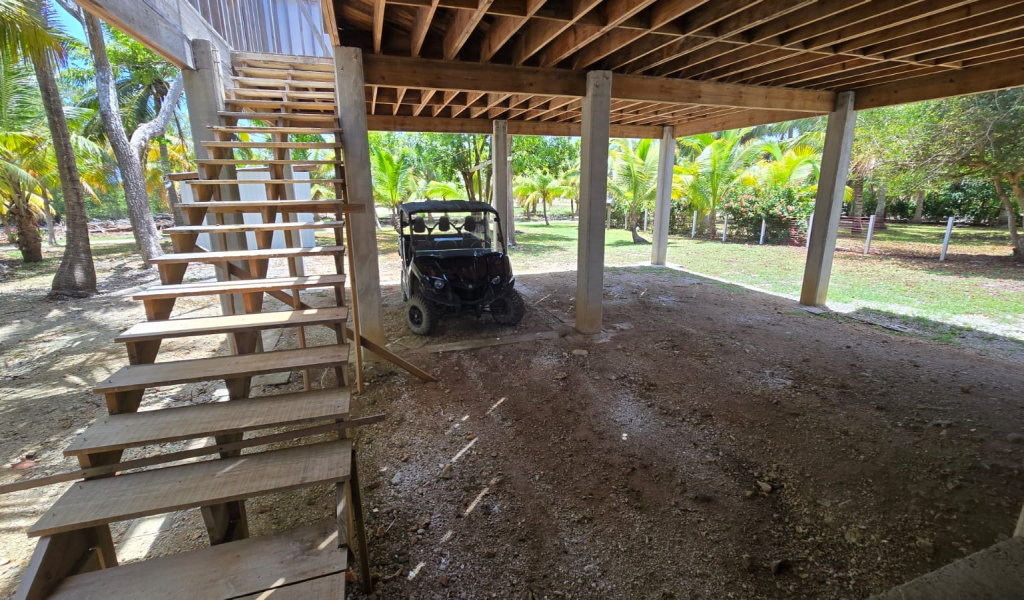 Listing ID: URE0722, Coconut Cove Utila, Bay Islands, HN - Coconut Cove Unfinished Gem, Photo #