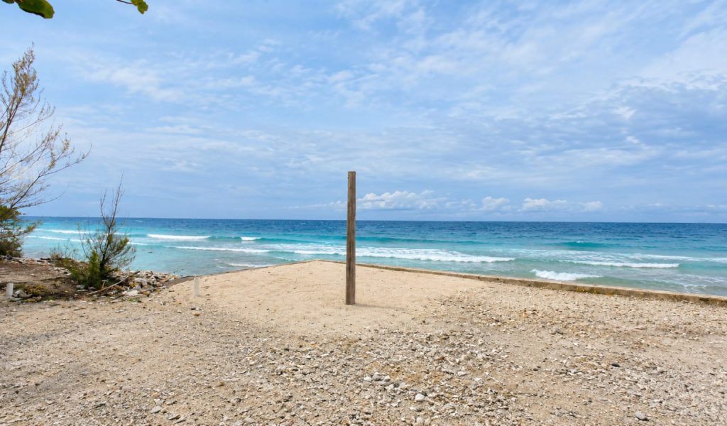 Listing ID: URE0725, Joshoa Point Utila, Bay Islands, HN - Deja Blue, Photo #