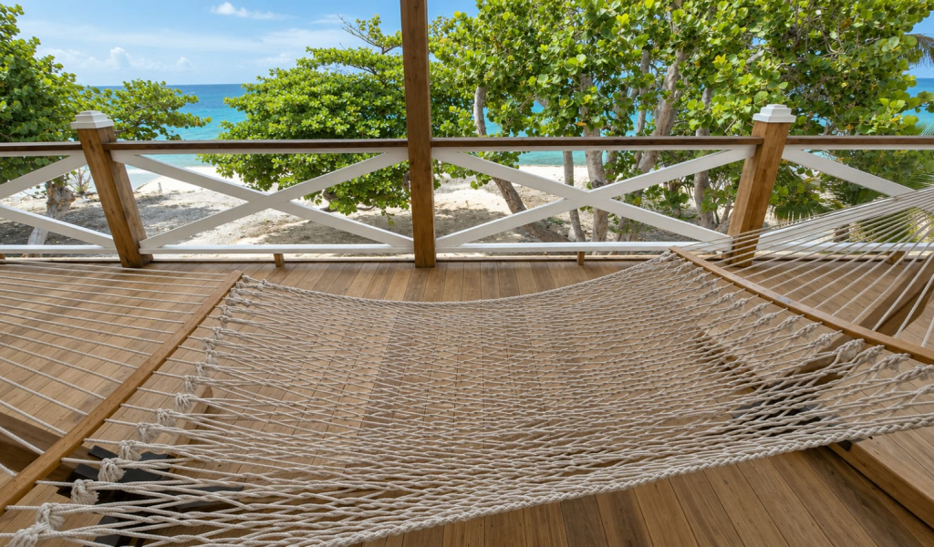 Listing ID: URE0725, Joshoa Point Utila, Bay Islands, HN - Deja Blue, Photo #