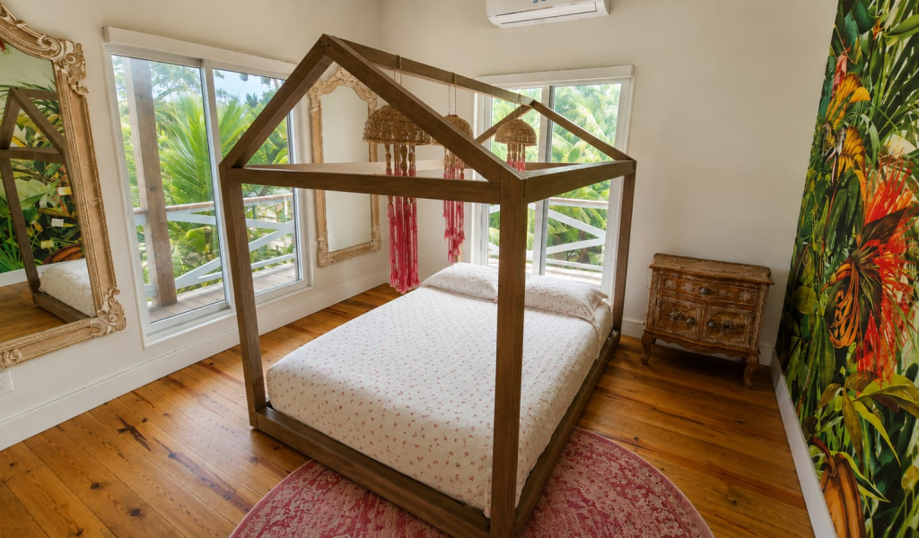 Listing ID: URE0725, Joshoa Point Utila, Bay Islands, HN - Deja Blue, Photo #