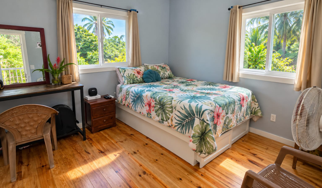 Listing ID: URE0728, Holland Beach Utila, Bay Islands, HN - Tranquility Shores At Holland Beach, Photo #